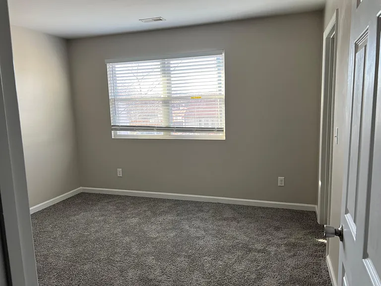 107 Chesapeake Ct — Photo 27