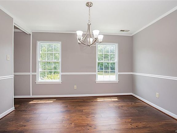5th image of 120 Sunny Dr