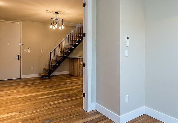 3rd image of 595 Myrtle Ave #5C