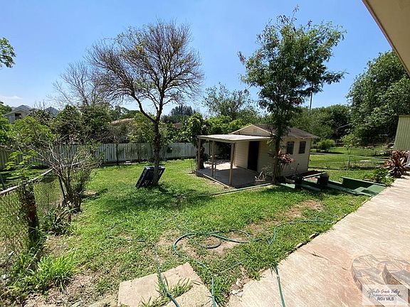 5th image of 308 Hortencia Blvd