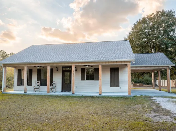 13205 Clint St, Walker, LA 70785