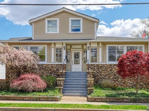 13 Wanamaker Ave, Waldwick, NJ 07463