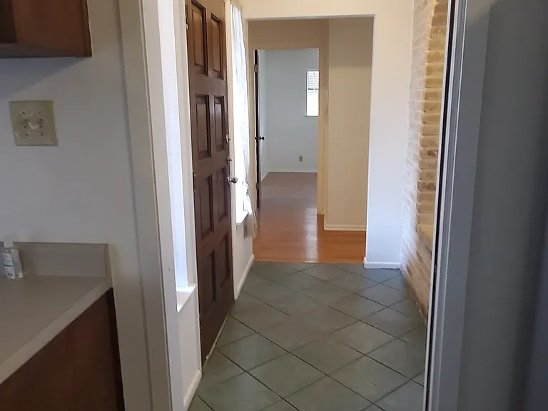 14219 Brook Hollow Blvd — Photo 24
