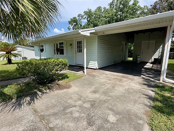 3rd image of 2155 W Greenway Pl
