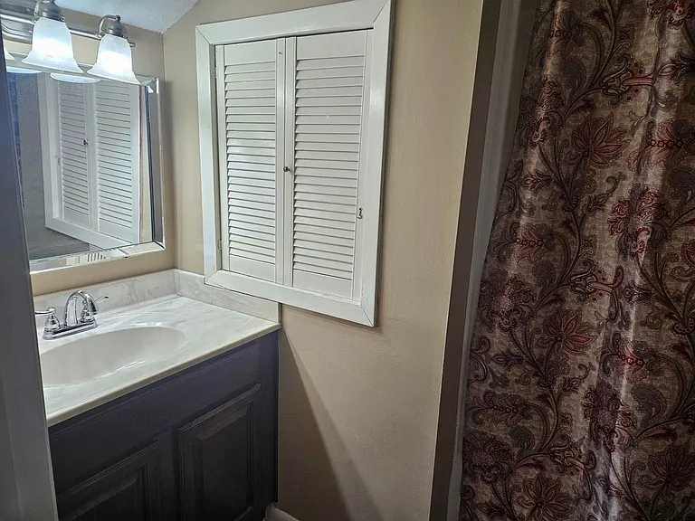 2711 Greenbriar Dr #A — Photo 8