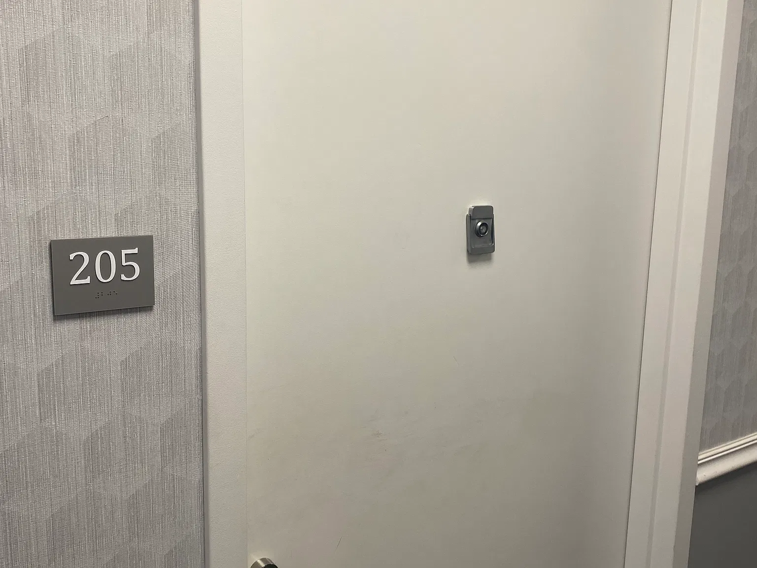 Studio, 415 sqft, $1,950 — Photo 1