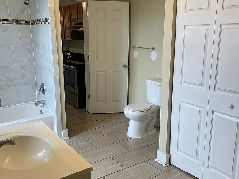 71 N Main St — Photo 16