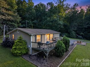 2437 S Rosedale Dr, Lenoir, NC 28645
