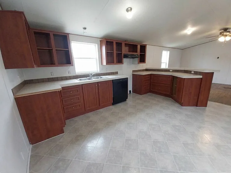 Oakwood MHC Nash — Photo 103