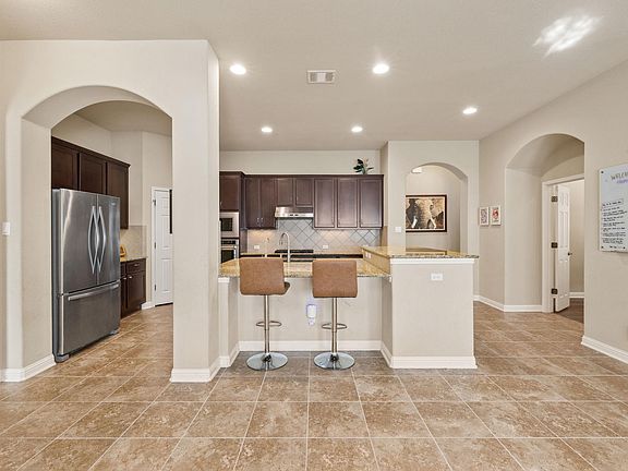 5th image of 2941 Magellan Way
