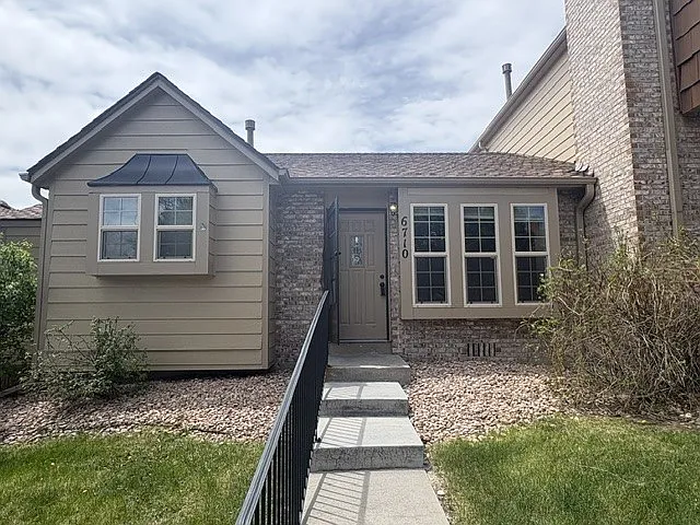 6710 Mountain Top Ln