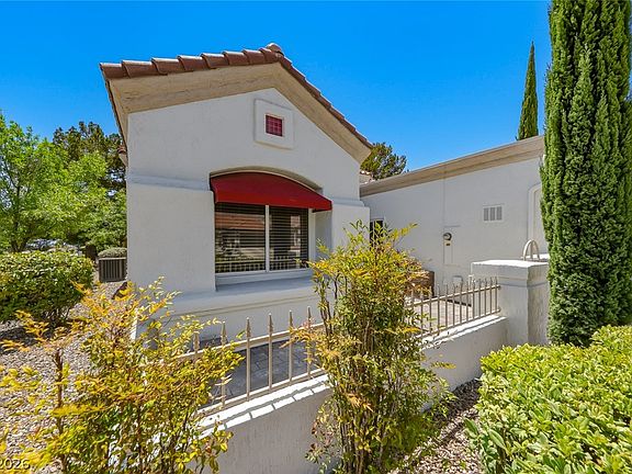4th image of 2648 Highvale Dr