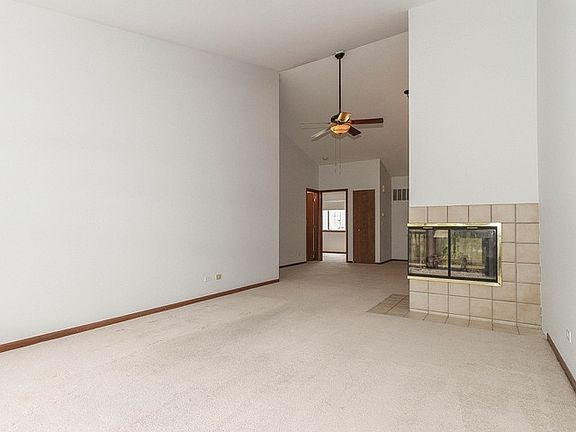 5th image of 207 Brittany Dr APT B