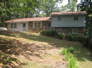 648 Montclair Dr, Acworth, GA 30101