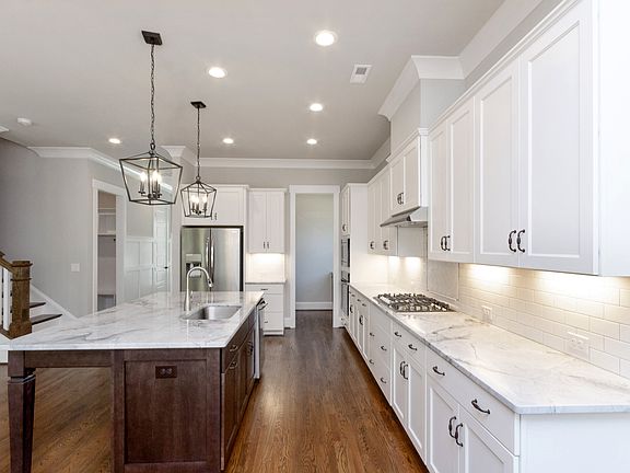 3rd image of 519 Lakeview Dr #Cdyxio