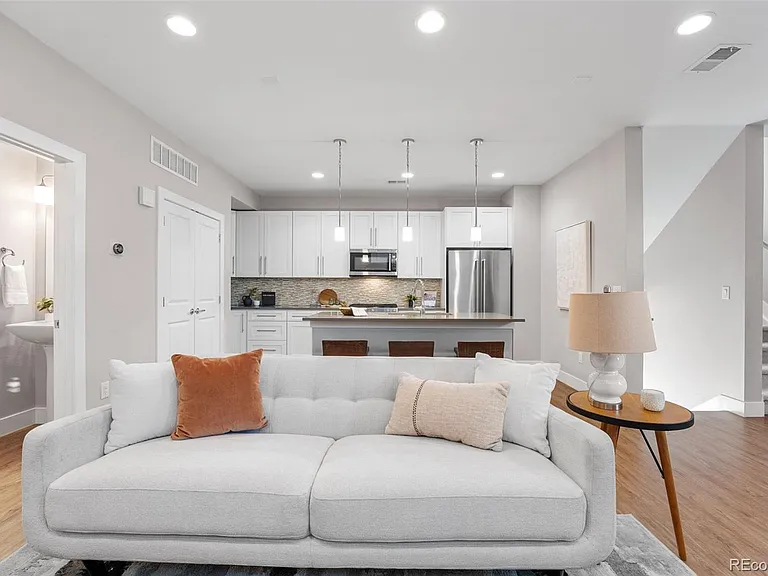 1245 Utica St #103 — Photo 18