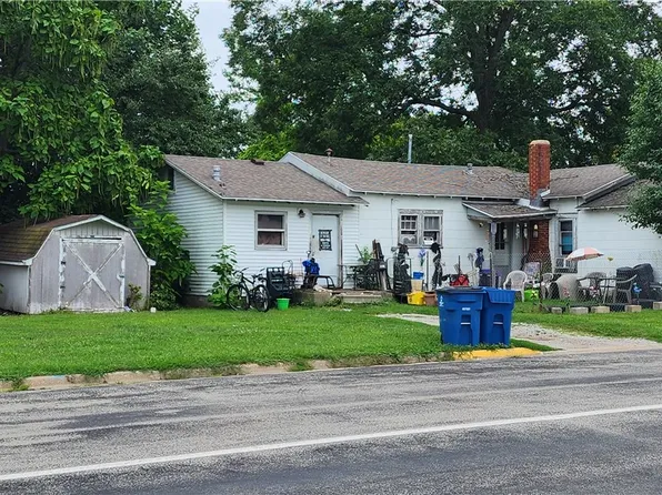 907 W Washington St APT 907, Newton, IL 62448