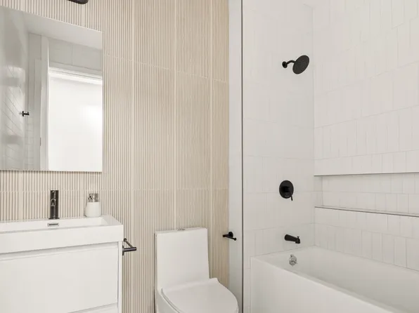 24 Belvedere Street image 21 of 27