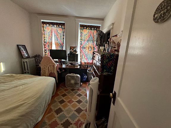 5th image of 126 Warren Ave #15
