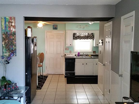 3rd image of 6312 Wedgewood St. #C