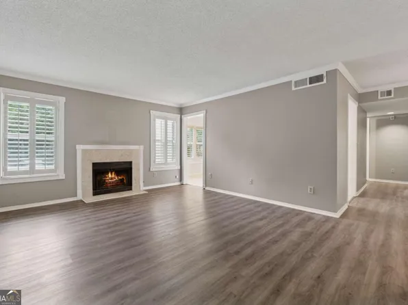 1401 Huntingdon Chase #1401, Atlanta, GA 30350