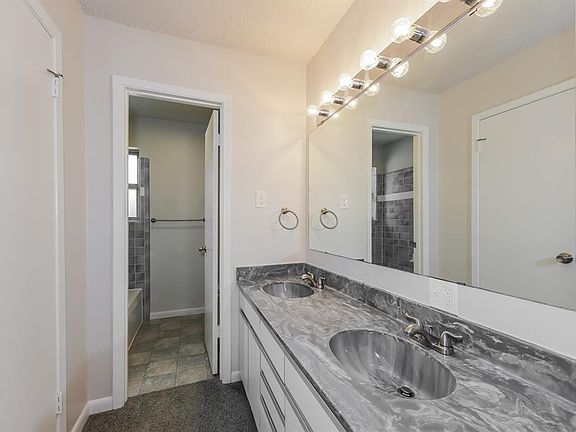 4th image of 1816 Christopher Dr #1816