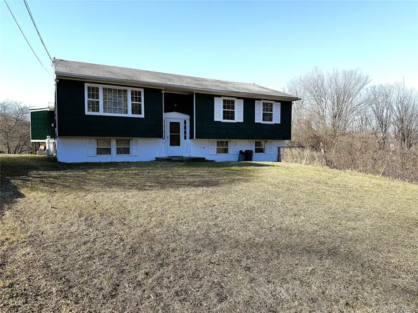 40 Walnut Street, Pawling, NY 12564