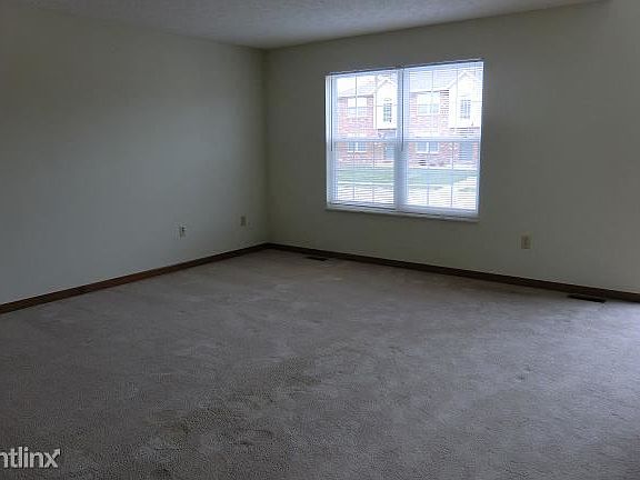 465 Living Room 11-12-11