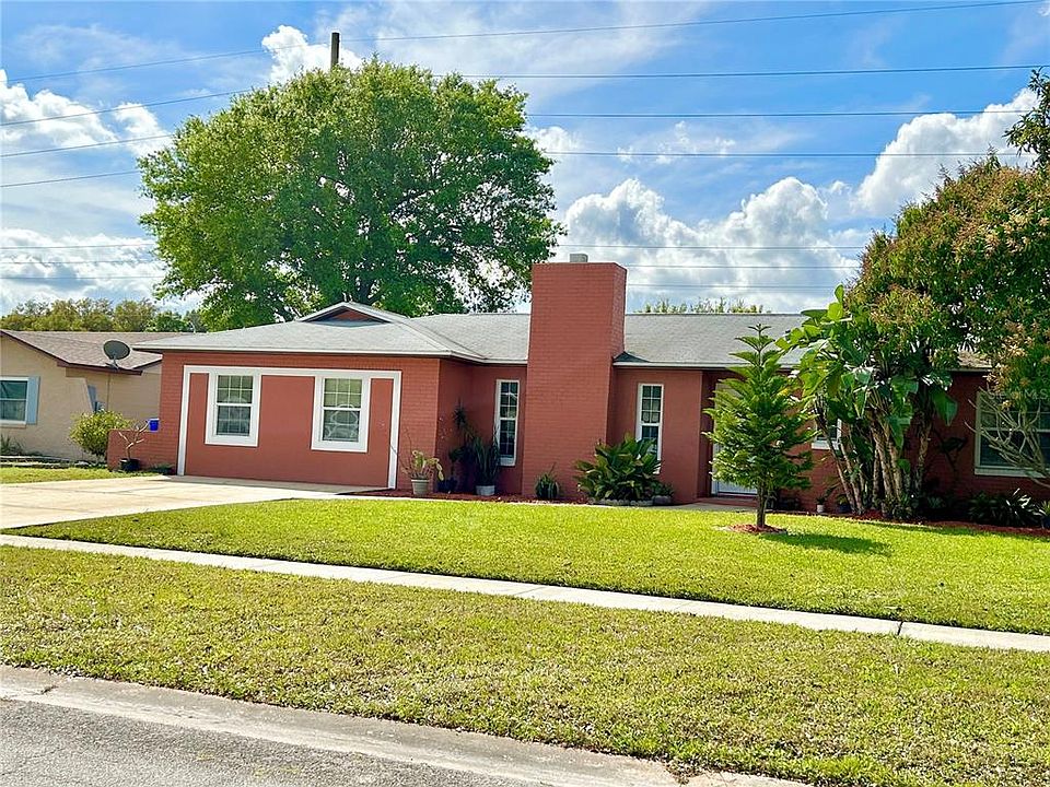 1st image of 2408 OAKWOOD COURT