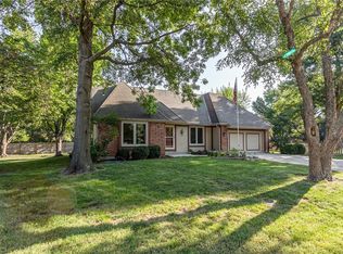 9406 W 111th Ter, Overland Park, KS 66210