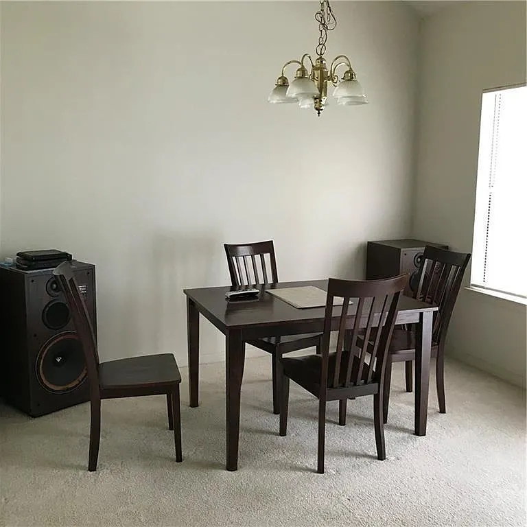 4 bed, 1507 sqft, $2,200 — Photo 3