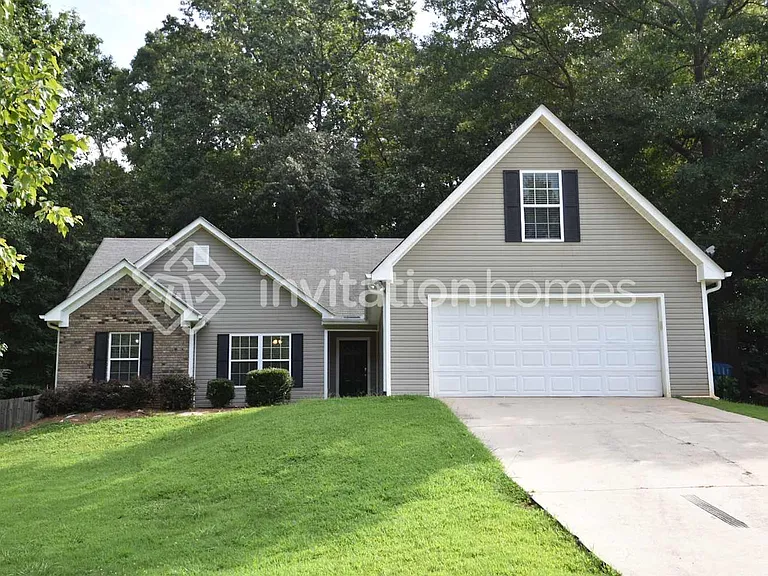 435 Arrowhatchee Dr — Photo 1