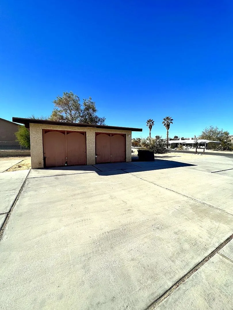 73433 Sun Valley Dr. — Photo 2