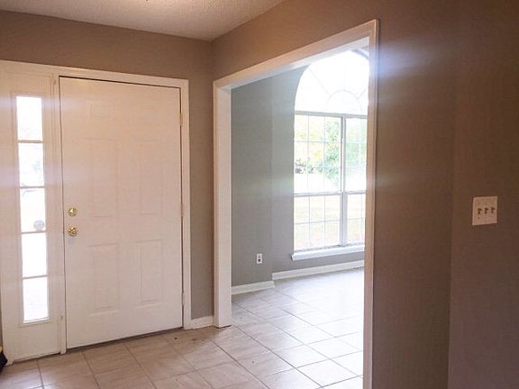 4th image of 2615 Quincy Cir