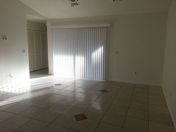 3rd image of 13 Empress Ln #B