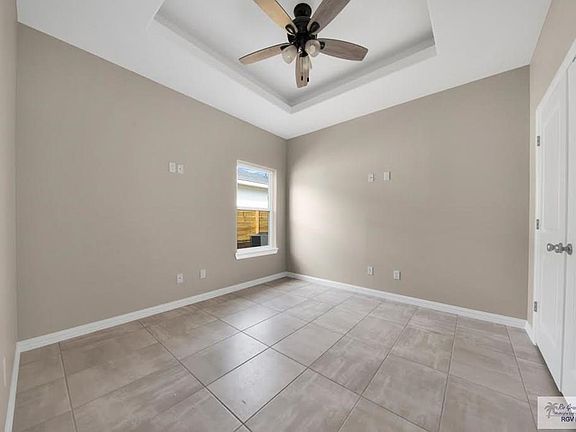 4th image of 3470 Sandlewood Dr