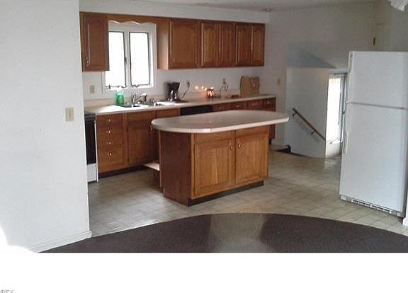 5th image of 580 Park Ave