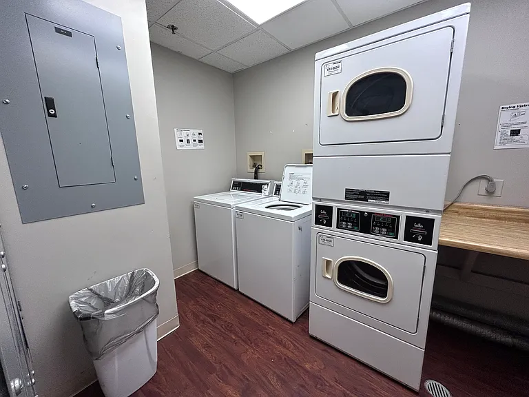 408 W Saint Clair Ave #425 — Photo 13