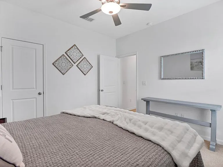 221 Marquesa Cir — Photo 30