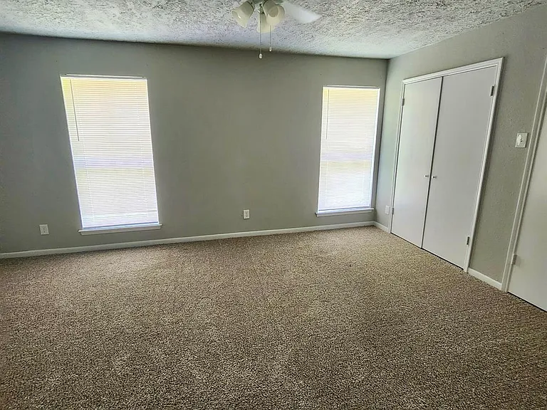 3860 Jasmine Dr — Photo 5