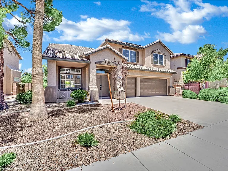 2560 Sundew Ave — Photo 1