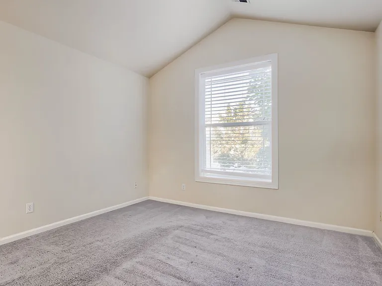 3241 NW Banff Dr — Photo 15