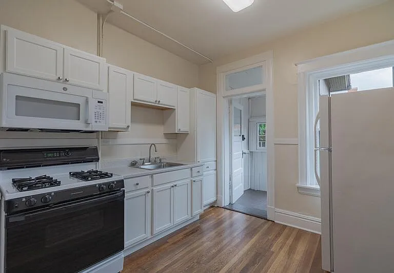 1207 N Clayton St #5 — Photo 8