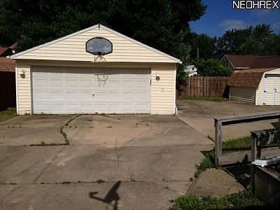 3rd image of 1304 E 346th St
