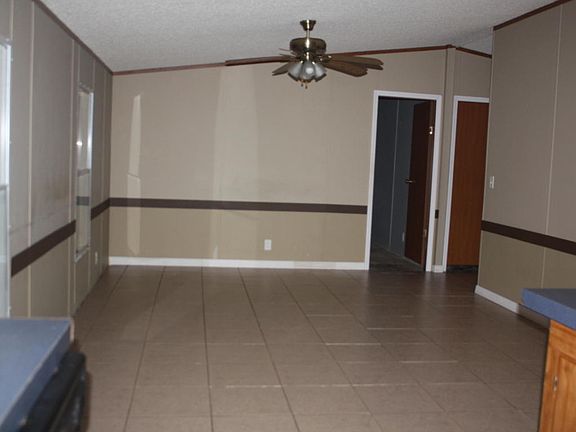 3rd image of 128 Douglas Ave