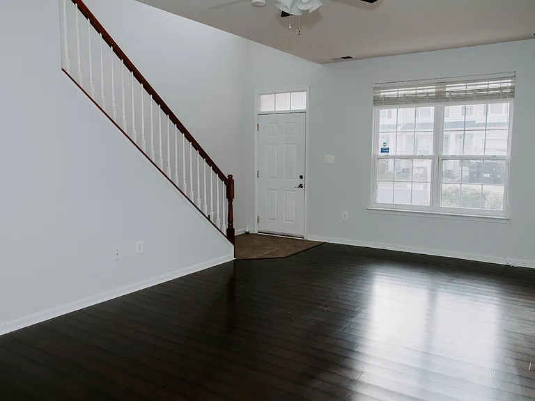 110 Quinton Oaks Cir — Photo 17
