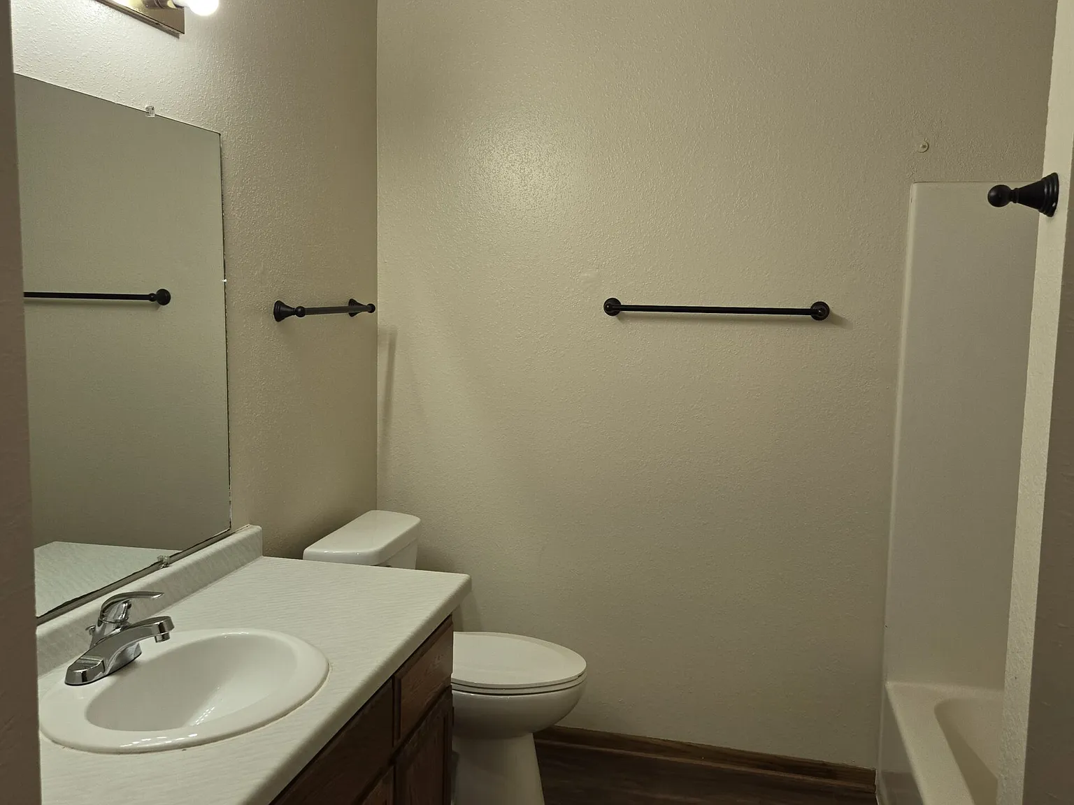 Adam's Court Apartments — Photo 2