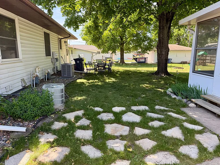 625-627 Sand Lake Rd — Photo 43