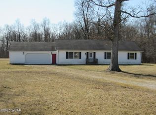 9738 Place Rd, Wapakoneta, OH 45895
