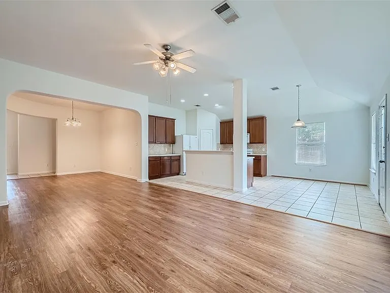1508 Augusta Bend Dr — Photo 5